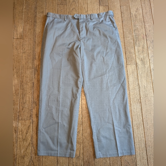 croft & barrow Other - Men's Croft And Barrow Gray Pleated Front Dress Pants Size 42x32